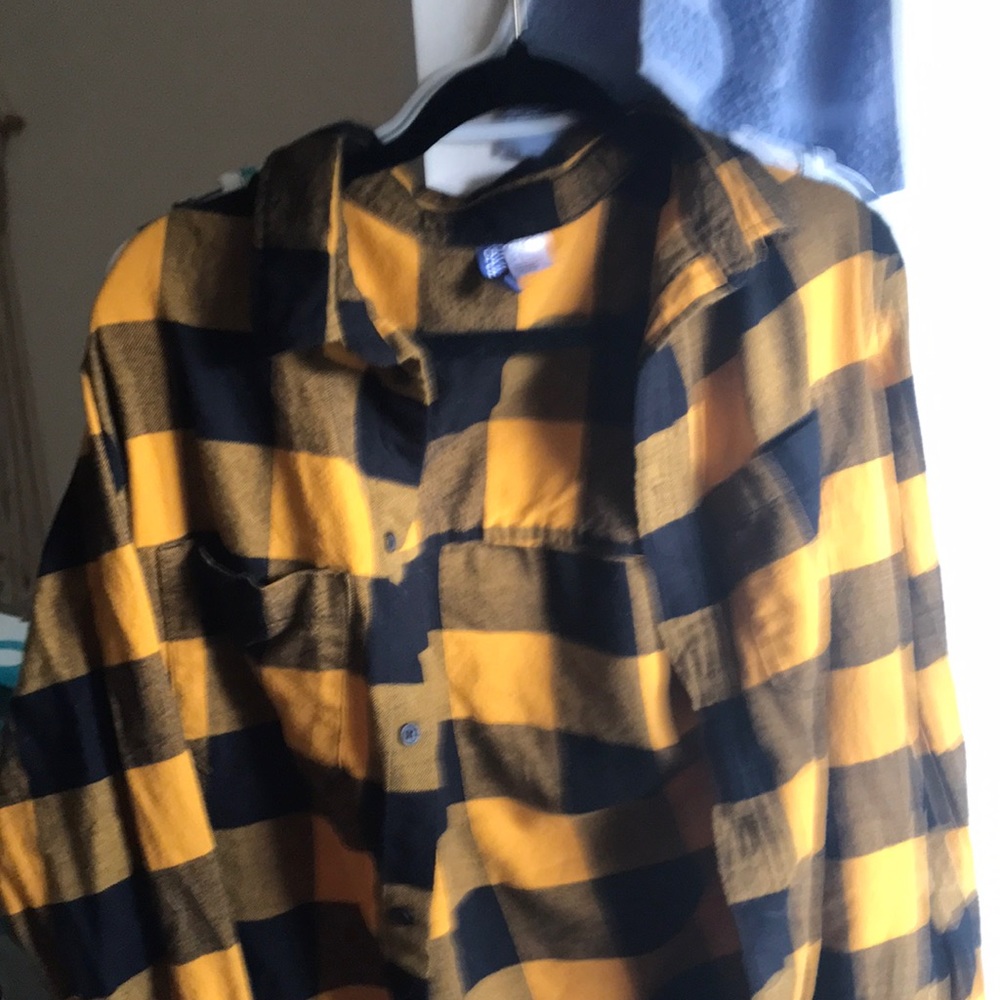 Divided H&M yellow and black flannel shirt size L